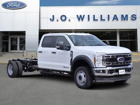 New 2026 Ford F550 4x4 Crew Cab Super Duty w/ XL Chrome Package image 1