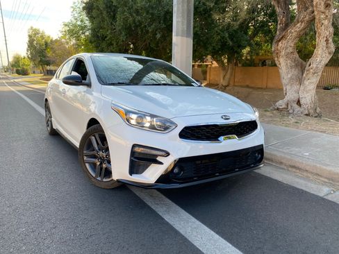 Used 2021 Kia Forte GT-Line w/ GT-Line Premium Package image 4