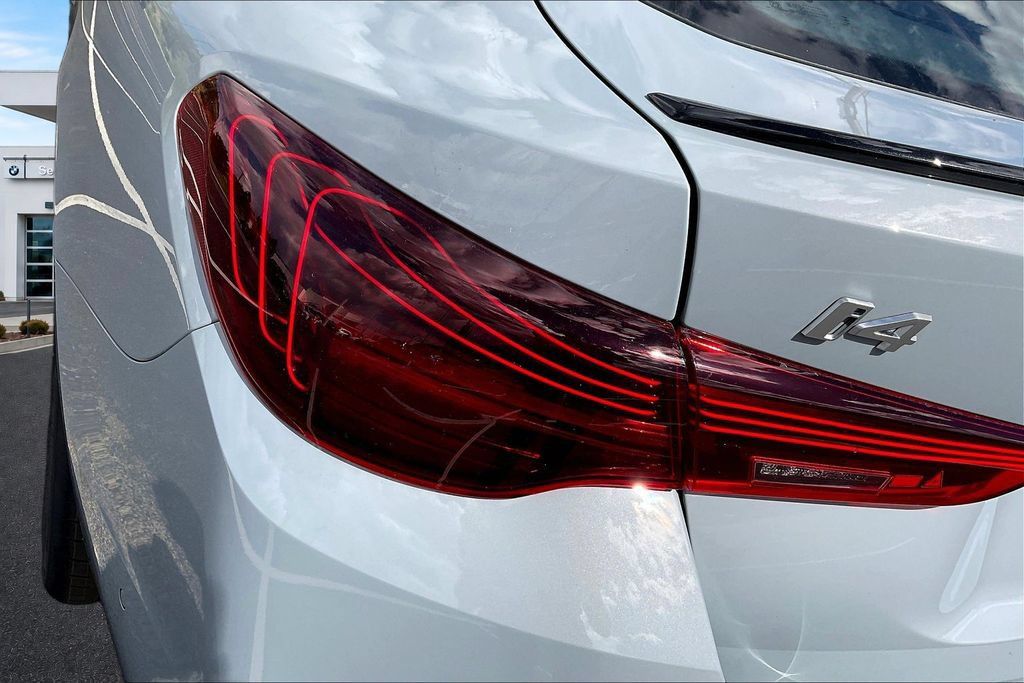 Used 2026 BMW i4 xDrive40i w/ M Sport Package AWD/4WD image 23