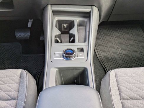 Certified 2025 Volkswagen Tiguan S w/ 18" Wheel Package image 22