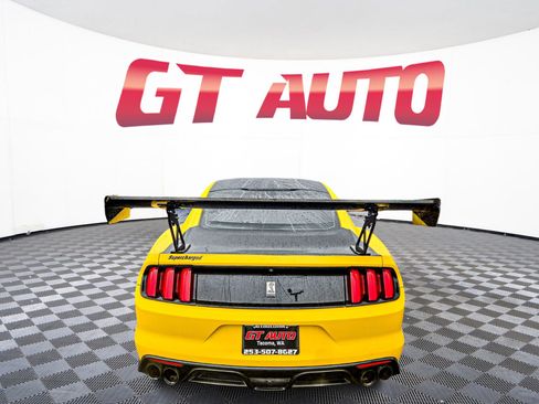 Used 2018 Ford Mustang Shelby GT350 image 6