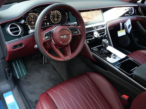 Used 2024 Bentley Flying Spur Azure image 2