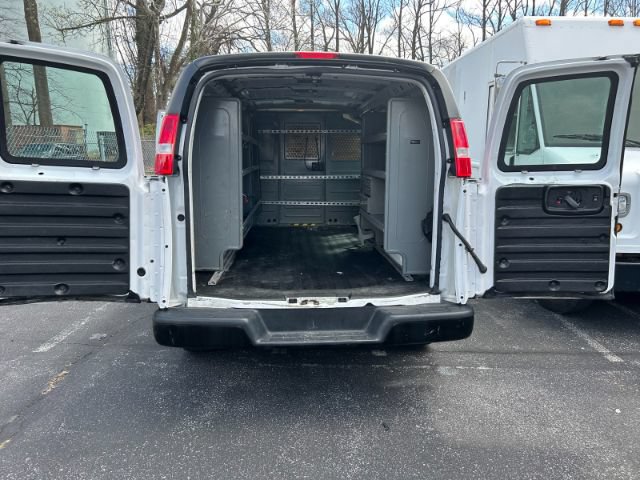 Used 2021 Chevrolet Express 2500 w/ Driver Convenience Package RWD image 18