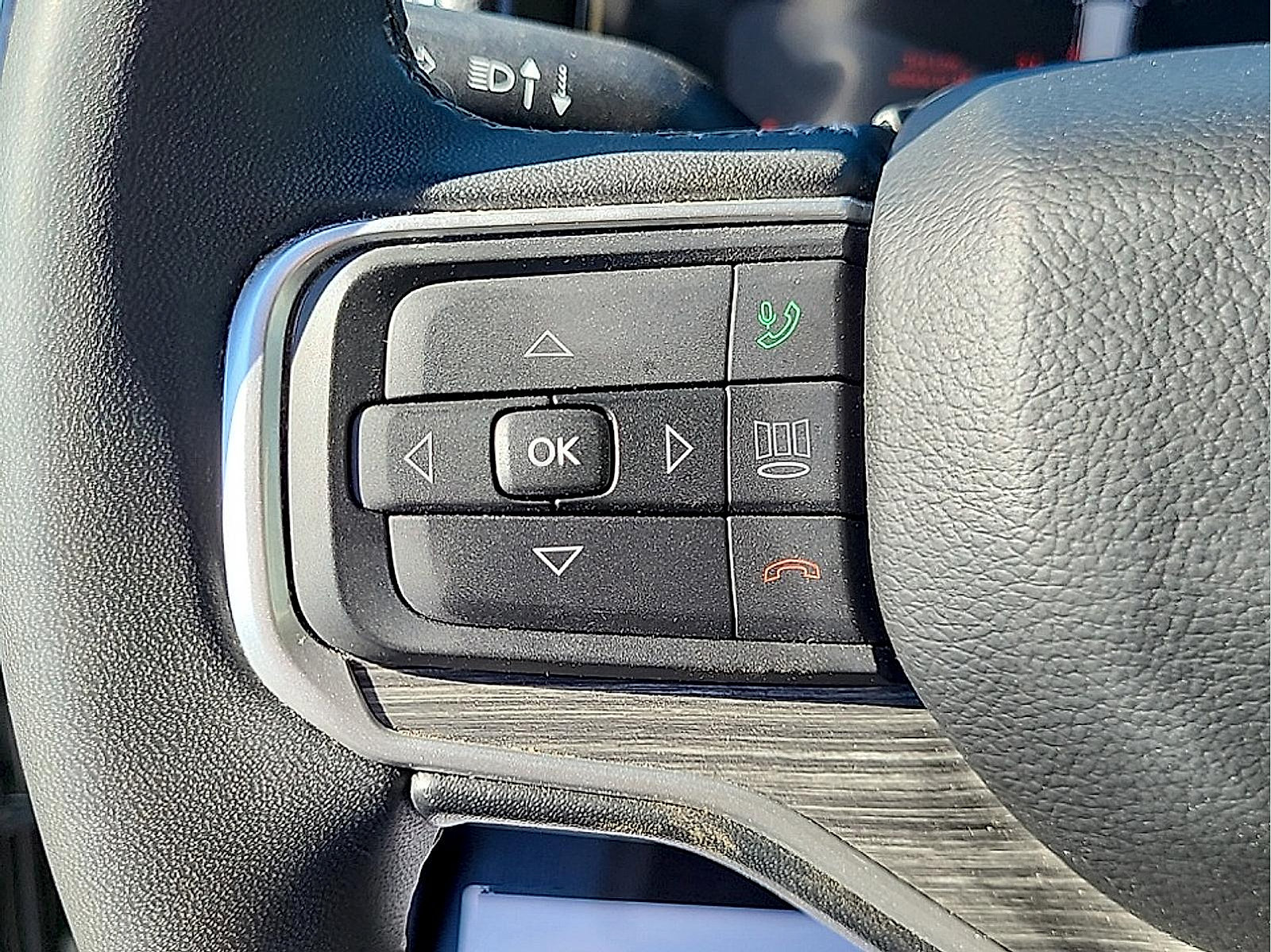 Used 2024 Jeep Wagoneer L Series II w/ Flexible Seating Group AWD/4WD image 19