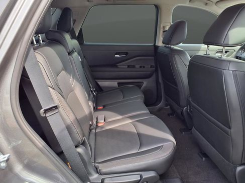 New 2026 Nissan Pathfinder SL AWD/4WD image 54