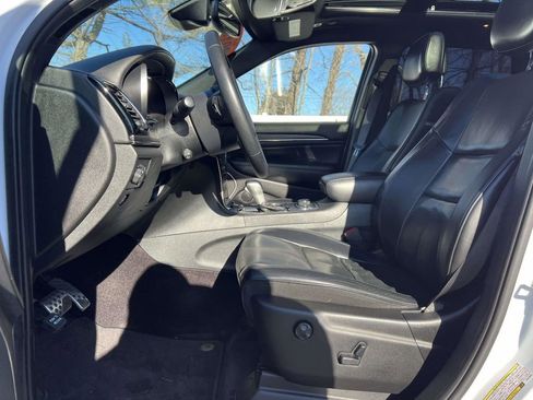 Used 2019 Jeep Grand Cherokee High Altitude image 14