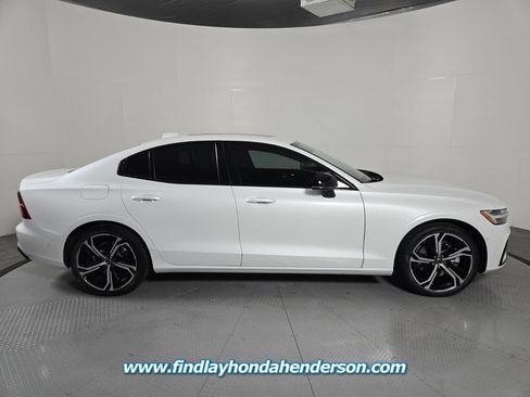 Used 2024 Volvo S60 B5 Plus w/ Climate Package FWD image 7