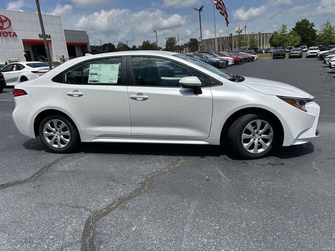 New 2026 Toyota Corolla LE FWD image 2