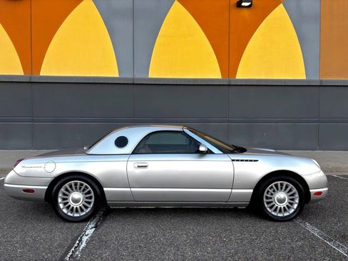 Used 2004 Ford Thunderbird Deluxe image 5