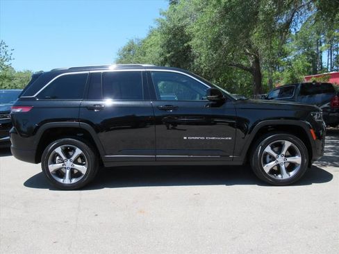 New 2026 Jeep Grand Cherokee Limited AWD/4WD image 2