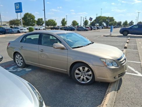 Used 2006 Toyota Avalon image 5