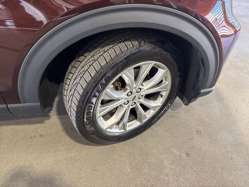 Used 2020 Ford Explorer XLT w/ Equipment Group 202A image 33