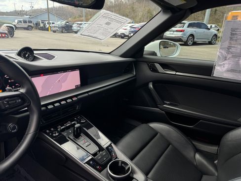 Used 2020 Porsche 911 Carrera 4S image 25