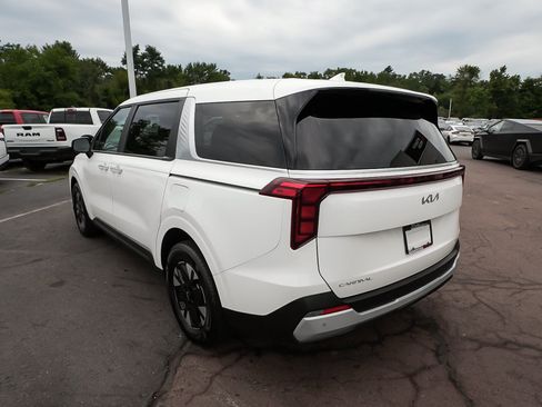 Used 2026 Kia Carnival LXS FWD image 4