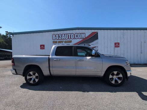 Used 2023 RAM 1500 Laramie AWD/4WD image 9