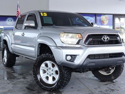 Used 2015 Toyota Tacoma PreRunner w/ TRD Off-Road Package RWD image 2
