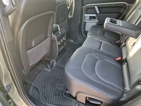 Used 2024 Land Rover Defender 130 X-Dynamic SE image 20