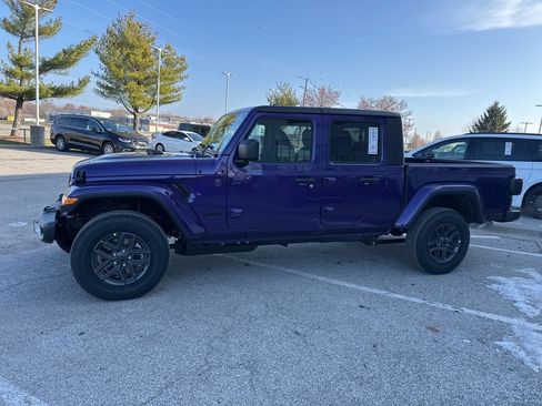 New 2026 Jeep Gladiator Sport image 15