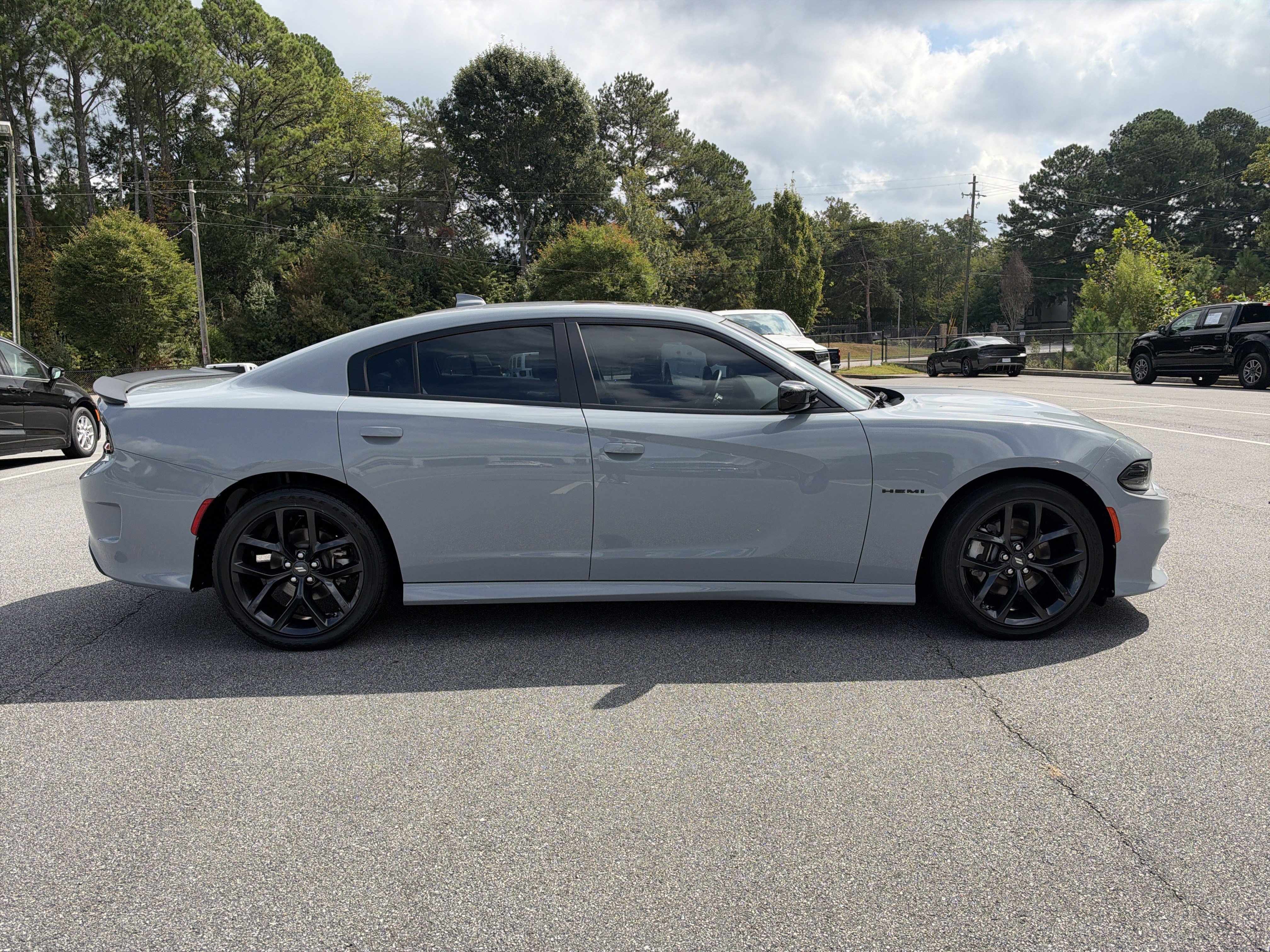 Used 2022 Dodge Charger R/T w/ Blacktop Package RWD image 9