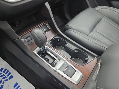 Used 2023 Subaru Ascent Touring AWD/4WD image 27