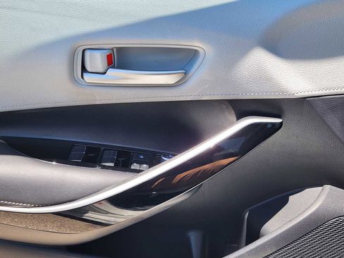 Used 2019 Toyota Corolla XSE FWD image 23