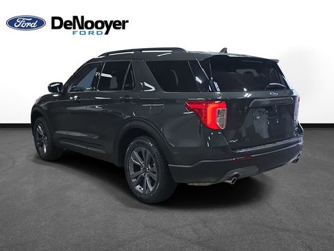 Used 2023 Ford Explorer XLT w/ Equipment Group 202A image 9