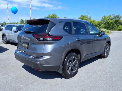 Certified 2025 Nissan Rogue SV w/ SV Premium Package image 15