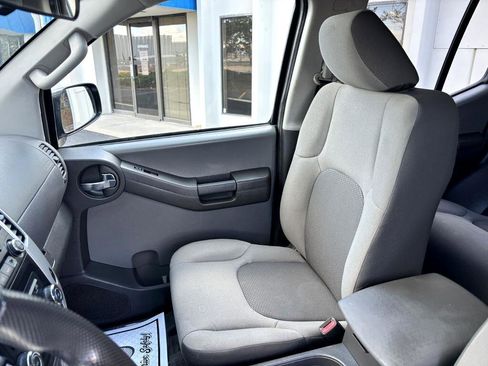 Used 2014 Nissan Xterra X image 14