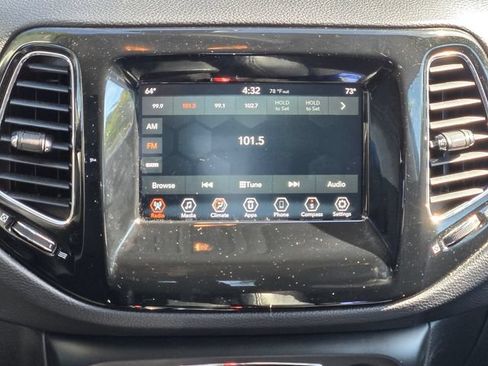 Used 2021 Jeep Compass Latitude FWD image 18