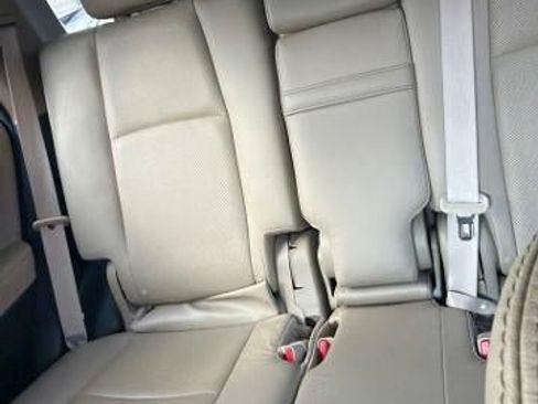 Used 2022 Toyota 4Runner Limited AWD/4WD image 7
