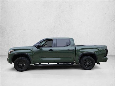 Used 2022 Toyota Tundra SR5 w/ Convenience Package RWD image 8