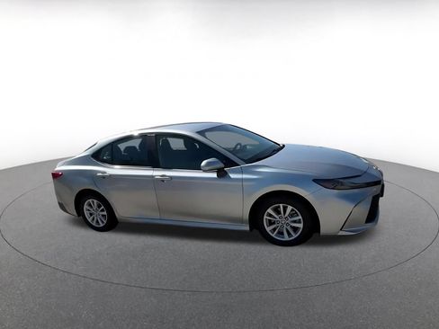 Used 2025 Toyota Camry LE FWD image 2
