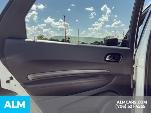 Used 2025 Dodge Durango GT RWD image 18