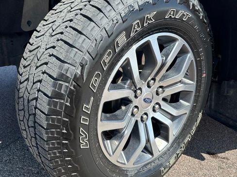 Used 2022 Ford F150 Lariat w/ FX4 Off-Road Package AWD/4WD image 10
