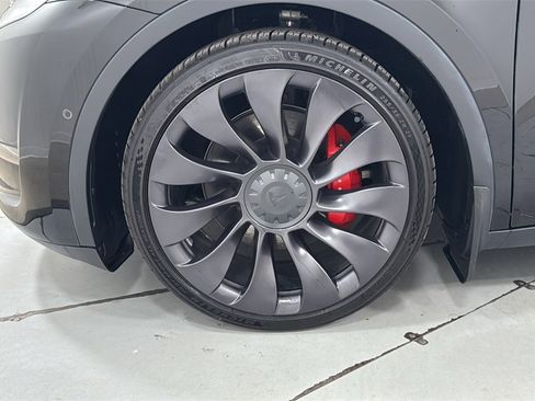 Used 2022 Tesla Model Y Performance image 24