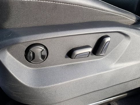 Used 2022 Volkswagen Atlas SE image 21