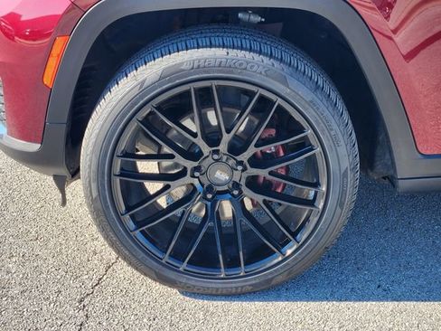 Used 2022 Jeep Grand Cherokee L Limited image 8