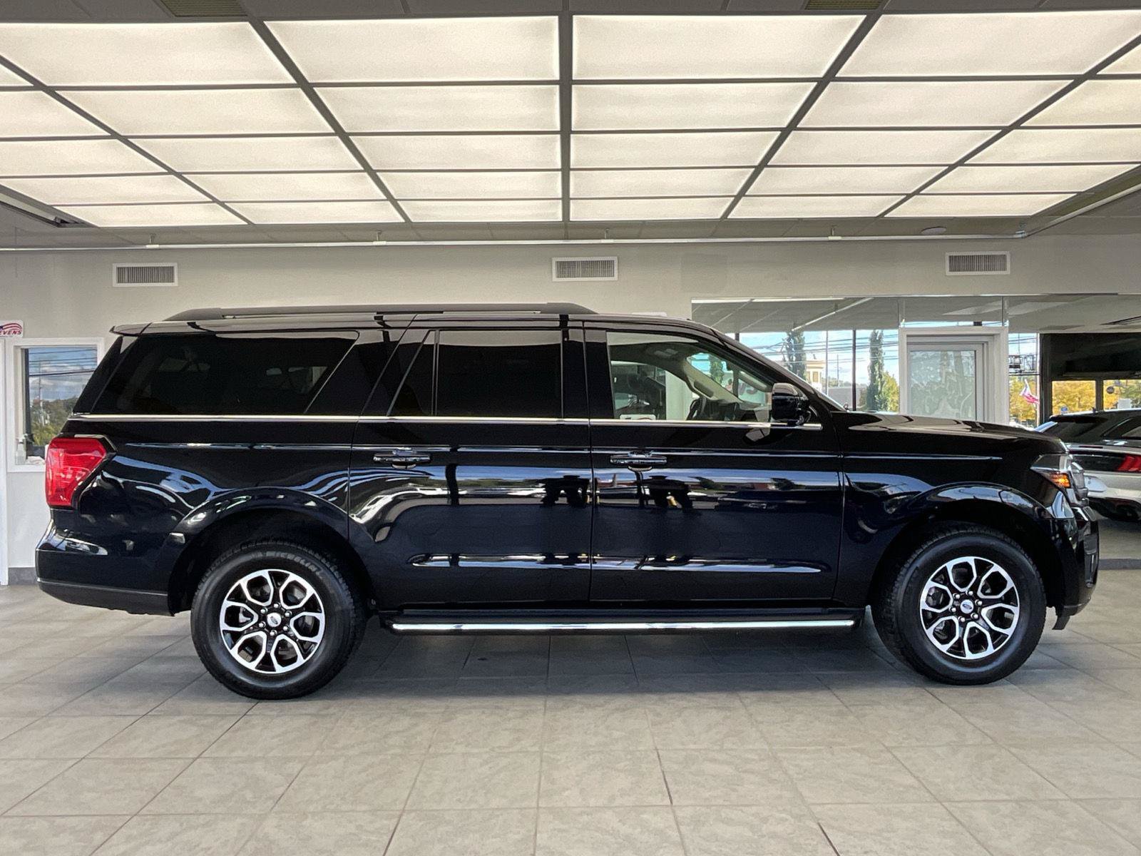 Used 2023 Ford Expedition Max XLT AWD/4WD image 4