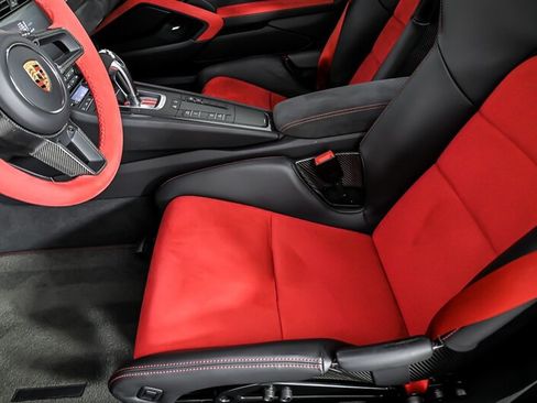Used 2018 Porsche 911 GT2 RS RWD image 18