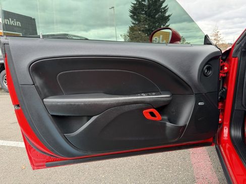 Used 2016 Dodge Challenger R/T Scat Pack w/ Leather Interior Group image 13