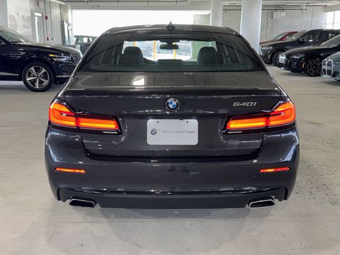 Used 2021 BMW 540i w/ Premium Package image 7