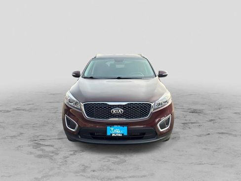 Used 2018 Kia Sorento LX AWD/4WD image 4