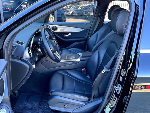 Used 2022 Mercedes-Benz GLC 300 image 8