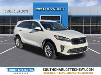 Used 2019 Kia Sorento FWD V6 video 1