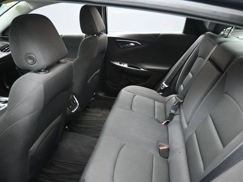 Used 2018 Chevrolet Malibu LT FWD image 26