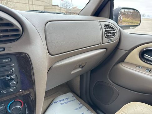 Used 2007 Buick Rainier CXL image 18