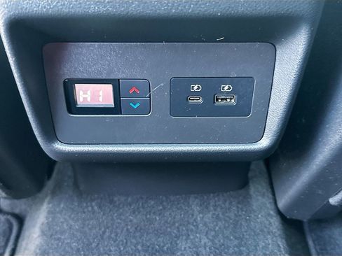 Used 2021 Nissan Rogue SL w/ Premium Package image 26