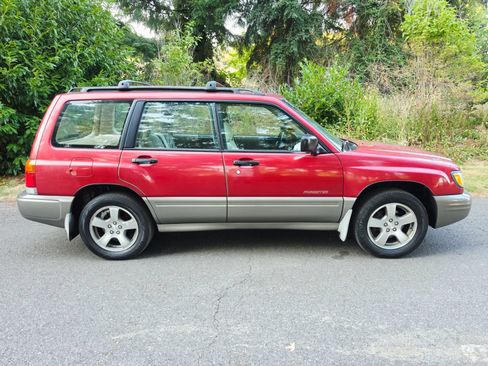 Used 2000 Subaru Forester S AWD/4WD image 6