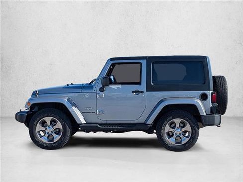 Used 2016 Jeep Wrangler Sahara w/ Connectivity Group image 8
