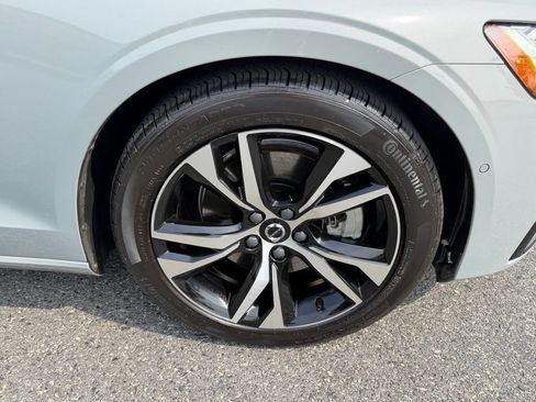Used 2025 Volvo S60 B5 Plus FWD image 15